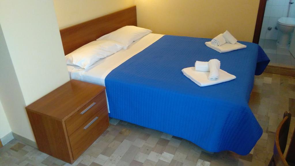 Hotel Annetta Римини Экстерьер фото