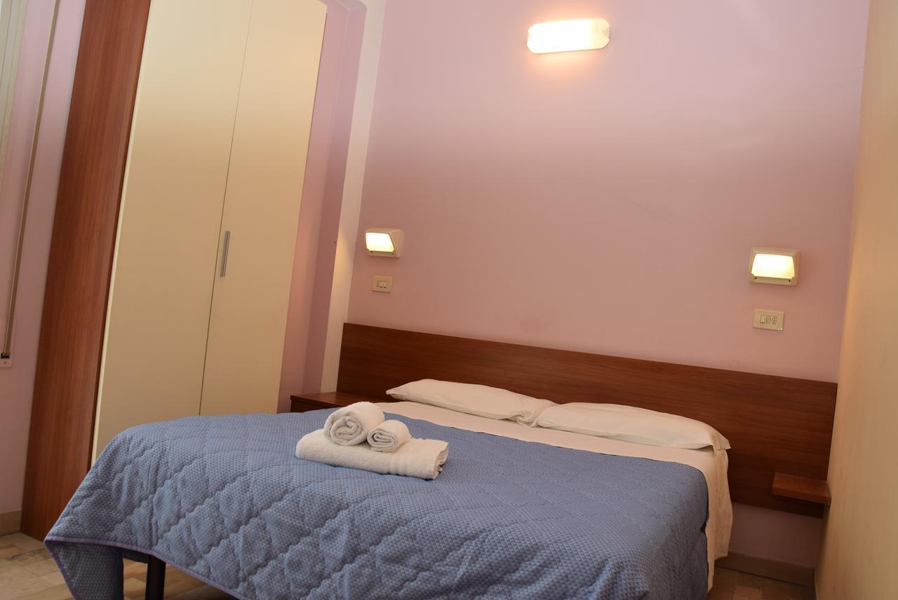 Hotel Annetta Римини Экстерьер фото