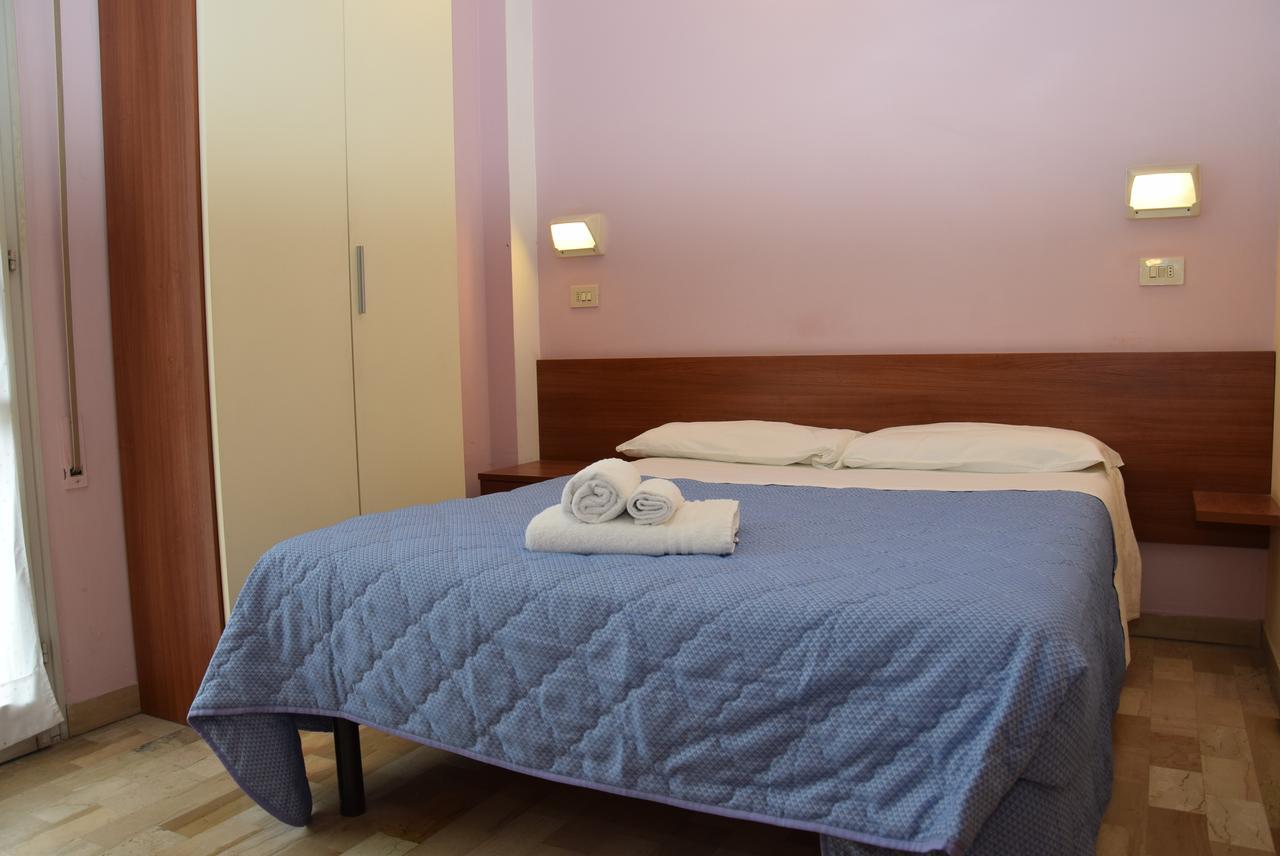 Hotel Annetta Римини Экстерьер фото